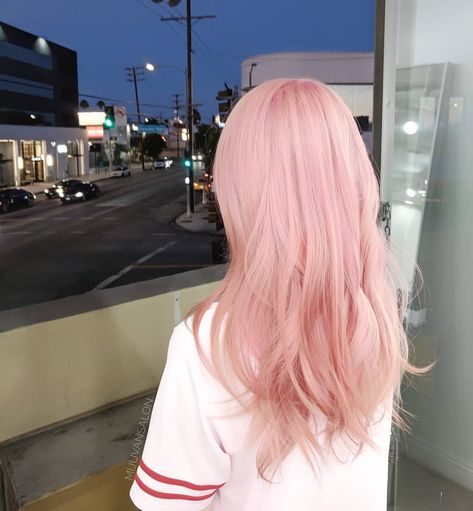 Bubble gum pink After lightening. Your hair tends to be more elastic when wet. So blowdry your hair before you sleep. Or else it might… Bubblegum Pink Aesthetic, Bubble Gum Pink Hair, Platinum Blonde Hair Men, Beautiful Hair Dye, Bubblegum Pink Hair, Pink Hair Highlights, Brown Bob Hair, Pink Hair Color Ideas, Pink Hair Color