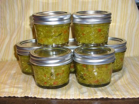 Sweet and Snappy Zucchini Relish - Small Batch from Food.com: This is the best relish I have ever had. I use my food processor to chop. This is another small batch recipe. So, try it and see if you like it too. Zucchini Relish Recipes, Zucchini Relish, Relish Recipes, Pickle Relish, Garden Recipes, Vegetarian Cooking, Pickling Recipes, Stuffed Sweet Peppers, Zucchini Recipes