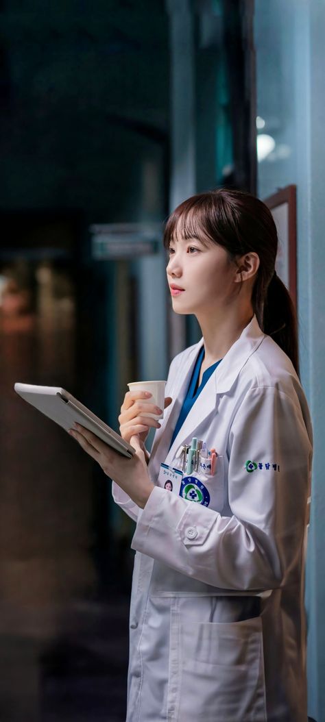 Lee Sung Kyung Dr Romantic, Doctor Wallpaper Medical, Lee Sung Kyung Doctors, Lee Sung Kyung Wallpaper, Doctor Kdrama, Doctor Motivation, Doctor Wallpaper, Doctor Romantic, Dr Romantic