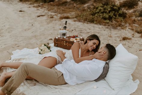 Picnic On Beach Photoshoot, Couples Beach Picnic Photoshoot, Beach Picnic Couple Photo Ideas, Beach Picnic Photos, Picnic Photo Shoot Couple, Picnic Photoshoot Ideas Couple Photos, Couples Beach Picnic, Beach Picnic Engagement Photos, Beach Picnic Pictures