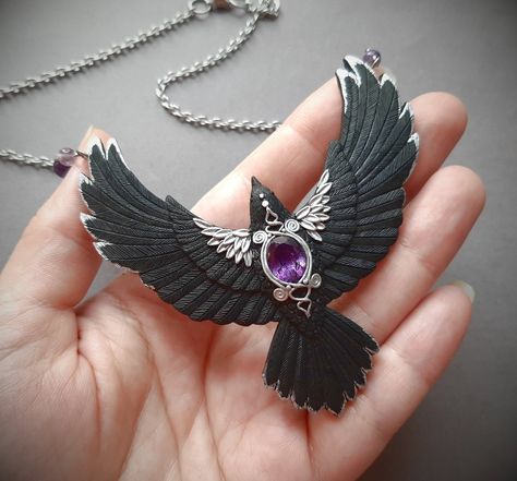 Crow Necklace, Anita Blake, Raven Necklace, Gothic Pendant, Elven Jewelry, Black Raven, Geek Jewelry, Halloween Gothic, Flying Bird