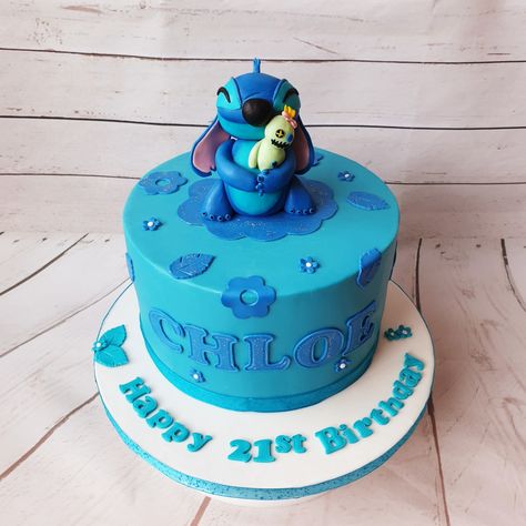 Disney Baby Shower Themes, Picture Of Birthday, Stitch Cakes, Jeep Diaper Cake, Stitch Bday, Lilo And Stitch Cake, Stitch Drawings, Stitch Cake, Diy Diaper Cake