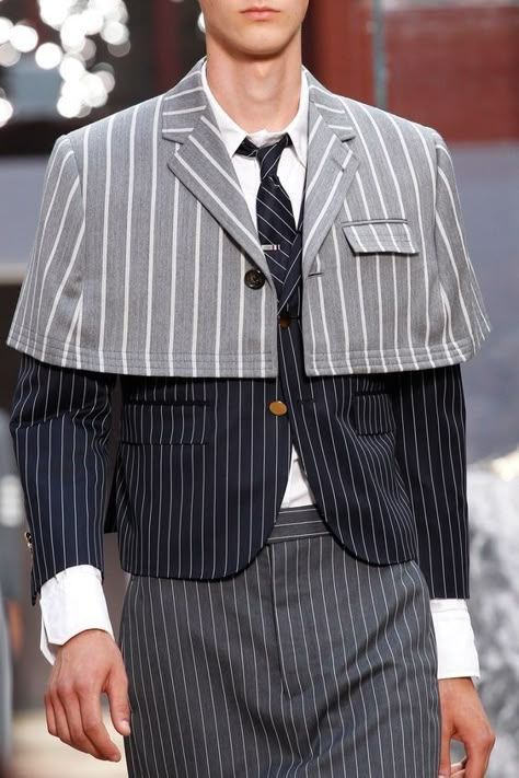 Thom Browne Menswear, Thome Browne, Minimalist Fashion Men, Menswear Accessories, Mens Fashion Inspiration, Layered Fashion, Menswear Fashion, Menswear Collection, Mens Fashion Summer