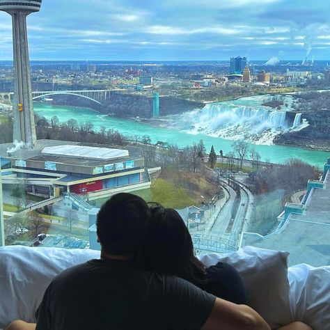 Niagara Falls Proposal, Nigra Falls Canada, Niagara Falls Hotels, Niagara Falls Canada, Fall Getaways, Entertainment District, Casino Resort, Hilton Hotel, Fall Engagement