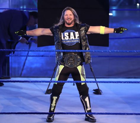 Wrestling Pictures, Aj Styles Wwe, Wwe Funny, Bullet Club, Jeff Hardy, Wwe Legends, Cody Rhodes, Vince Mcmahon, Wrestling Superstars