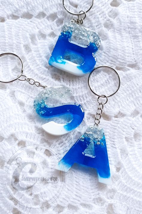 HOW TO MAKE RESIN ALPHABET LETTER KEYCHAINS? Gas Mask Diy, Resin Packaging, Resin Things, Resin Alphabet, How To Make Resin, Short Instagram Captions, Resin Work, Casting Resin, Letter Keychain