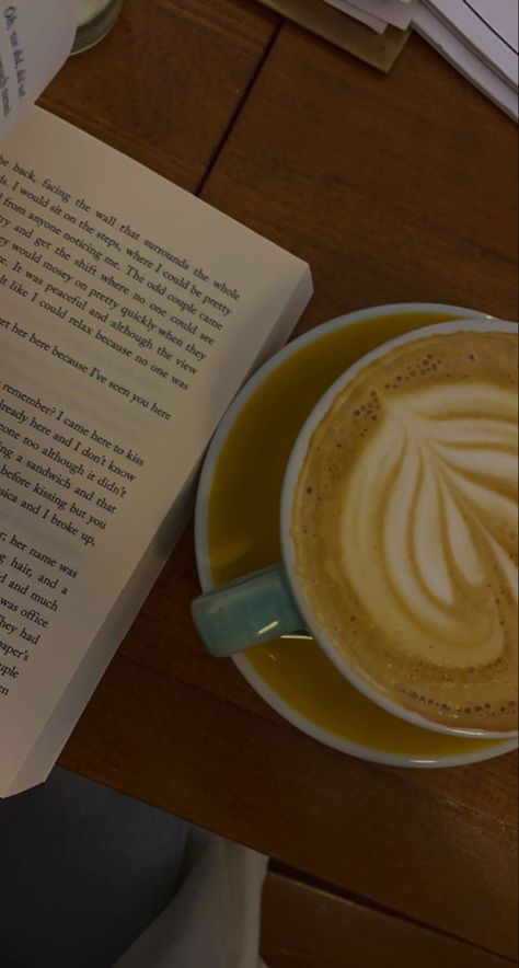 Book And Rain, Coffee Books Aesthetic, Coffee Aestethic, Study Aestethic, Coffee Books And Rain, Fantasy Lifestyle, Reading Vibes, Aesthetic Coffee Shop, Rain And Coffee