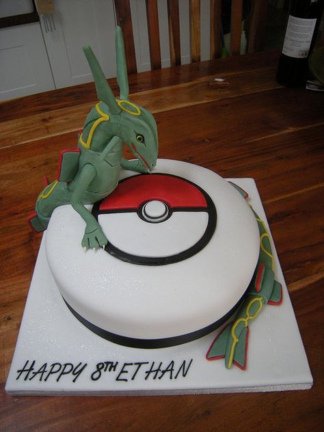 Rayquaza Cake, Pokemon Cakes, Birthday Pokemon, Pokemon Party Ideas, Pokemon Food, Rayquaza Pokemon, Pokemon Birthday Cake, Pokémon Birthday, Pokémon Party