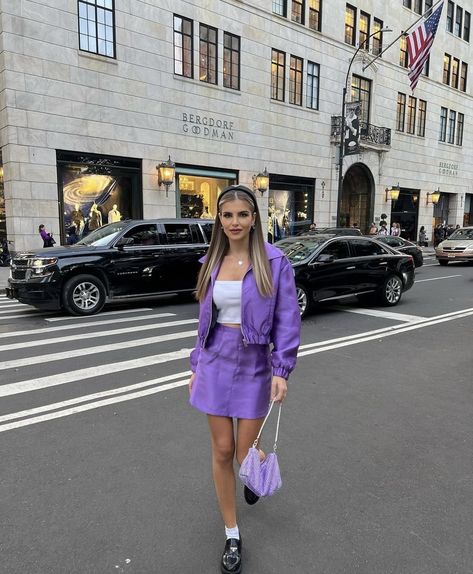 Fashion Catwalk, Hair Bag, Outfit Blazer, Purple Outfit, Loafer Style, Purple Outfits, Old Money, Skirt Top, Girl Fashion