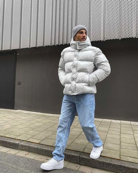 Outfit For Winter Men, Post Ideas Men, Hip Hop Outfits Men, Down Jacket Outfit, Jacket Outfit For Men, White Puffer Jacket Outfit, Puffer Jacket Outfit Men, Aesthetic Clothes Men, White Puffer Jacket