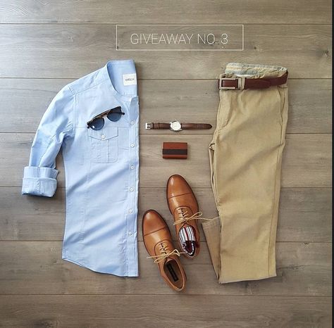 2,720 Likes, 71 Comments - Bret Hoffer #Wellstyledman (@silverfox_collective) on Instagram: “#GIVEAWAY No. 3!! U.S.A. and INTERNATIONAL. I've partnered with @abovethefrayco to give away the…” 90s Urban Fashion, Herren Style, Mens Casual Dress Outfits, Outfit Grid, Neue Outfits, Mens Fashion Casual Outfits, Urban Dresses, Mens Casual Dress, Business Casual Men