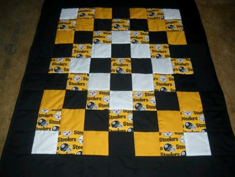 Steelers Quilt Steelers Quilt, Christmas Toilet Paper Roll Crafts, Strip Rag Quilts, Twister Quilts, Football Quilt, Sports Quilts, Rag Quilt Patterns, Christmas Toilet Paper, Baby Rag Quilts