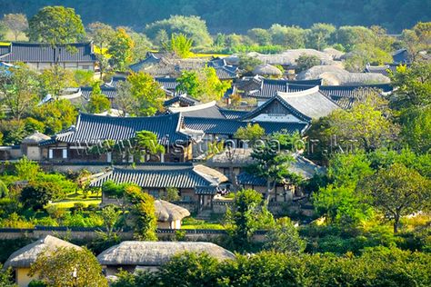 Korean Traditional House, Ancient Korea, About Korea, Andong, Korea Tourism, Nature Tourism, Asian Architecture, Africa Do Sul, Korea Travel