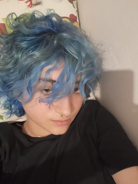 Blue Hair Male Face Claim, Blue Hair Dye Ideas For Blondes, Teal Hair Men, Blue Curly Hair Men, Blue Hair Aesthetic Boy, Short Blue Curly Hair, Short Blue Hair Men, Blue Hair Men Aesthetic, Blue Hair Boy Aesthetic