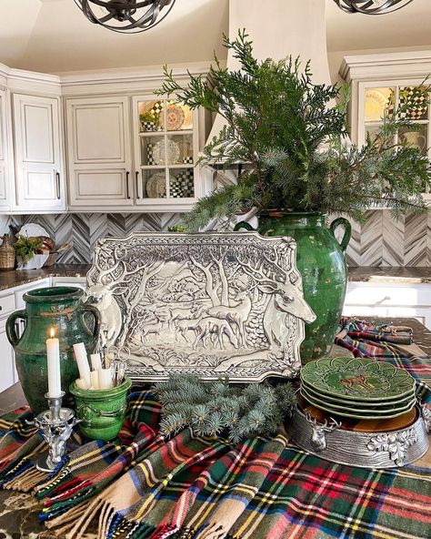 Cabin Living Room Decor, World Tapestry, Cabin Living Room, Arthur Court, Aluminum Tray, Tartan Christmas, Thanksgiving Table Settings, Celebrating Christmas, Creative Display