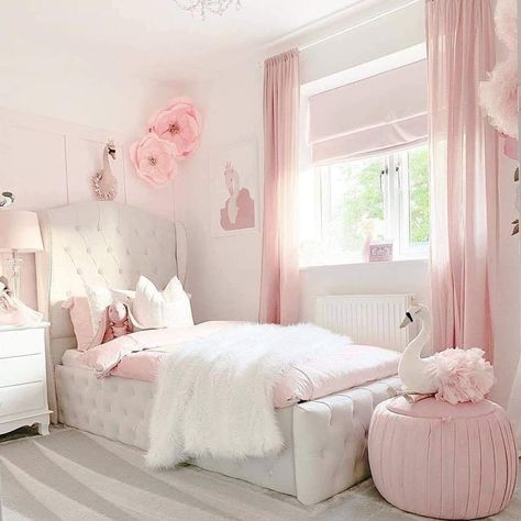 Blanket Aesthetic, Toddler Bedroom Girl, Big Girl Bedrooms, Pink Bedroom Decor, Girl Bedrooms, Dekorasi Kamar Tidur, Pink Bedrooms, Toddler Rooms, Girl Bedroom Designs