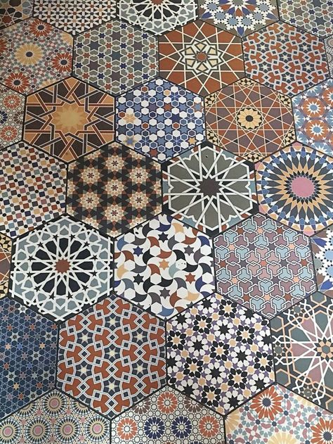 Patchwork Tiles Bathroom, Andalusian Tiles, Mosaic Bathroom Floor, Patchwork Tiles, Hall Flooring, Ceramics Tiles, Mosaic Garden Art, Victorian Tiles, Mosaic Floor Tile