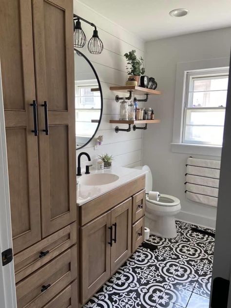 2023 Bathroom Trends, Barn Dominium, Farm Homes, Cottagecore House, Baddie Apartment, Eclectic Apartment, Cottage Porch, Aesthetic Cottage, Small Barn