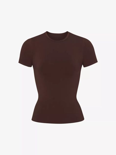 SKIMS stretch-woven T-shirt93% nylon, 7% elastaneSlips onSlim fit, round neck, short sleevesHand washTrue to sizeLightweight, stretchy Boho Aesthetic, Cotton Leggings, Basic Outfits, Romper With Skirt, Night Dress, Everyday Look, Casual Looks, Cool Outfits, Round Neck