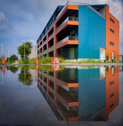 Government facility in #Hulhumale #Maldives 13th Nov 2020 Hulhumale Maldives, Friday Greetings, Maldives, Multi Story Building, Government, Building