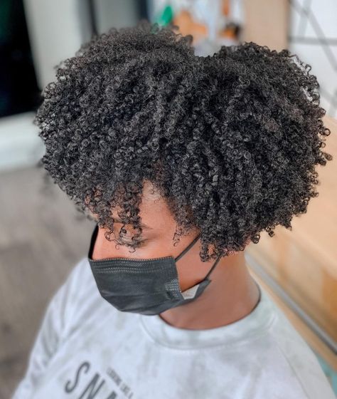 Short Afro with Bangs Natural Golden Blonde, Combover Hairstyles, Short Natural Curls, Short Textured Hair, Shaved Design, Short Natural Haircuts, Short Natural Hair, Different Curls, Tapered Natural Hair