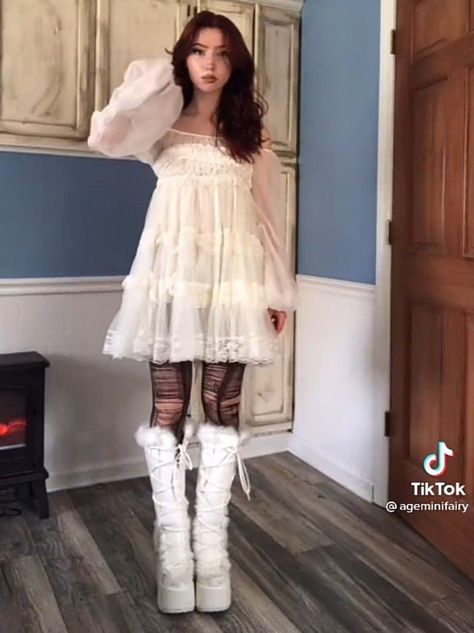 Winter Fairy Outfit, White Goth Outfit, Creepy Cute Fashion, Goddess Outfit, Fairy Outfit, Earthy Outfits, Futuristic Fashion, Swaggy Outfits