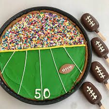 Tres Belle Cakes - Are you ready for some football? #tresbellecakes #cincinnatibakery #cincybakery #giantcookie #footballsnacks #superbowl #gosports | Facebook Football Cheesecake, Football Cookie Cake, Cookie Cake Recipe Easy, Cake Football, Big Cookies, Football Theme Birthday, Cookie Cake Designs, Belle Cake, Football Cookies