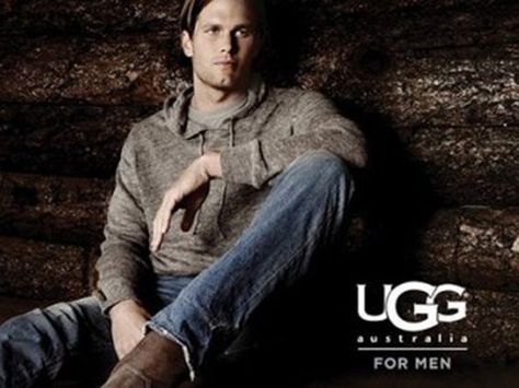 uggs Tom Brady Photos, Mens Winter Fashion Outfits, Work Sweaters, Ugg Winter Boots, Mens Fashion Work, Mens Fashion Sweaters, Mens Fashion Casual Winter, Men's Toms