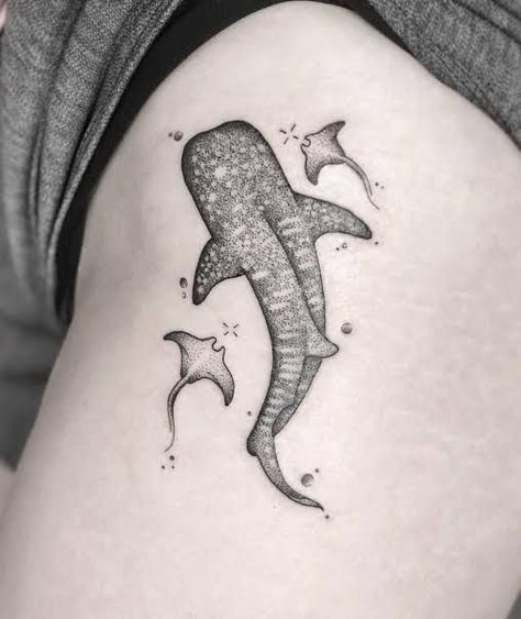 210+ Outstanding Stingray Tattoos Ideas and Designs (2023) - TattoosBoyGirl Stingray Tattoos, Sea Tattoos, Shark Tattoo Ideas, Whale Shark Tattoo, Ephemeral Tattoo, Ocean Sleeve, Stingray Tattoo, Ray Tattoo, 16 Tattoo