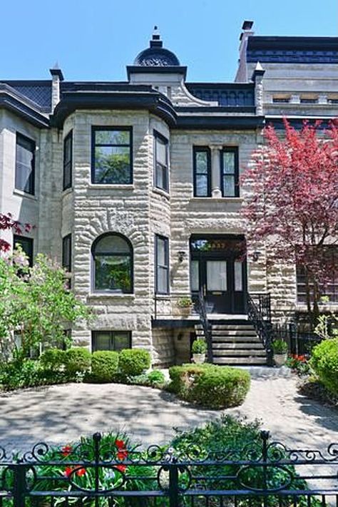 Chicago greystone rowhouse Chicago Townhouse Exterior, Old Chicago Brick Exterior, Chicago Greystone, Arch Aesthetic, Chicago Homes Suburbs, Basement Door, Rookery Building Chicago, Brownstone Homes, Chicago House