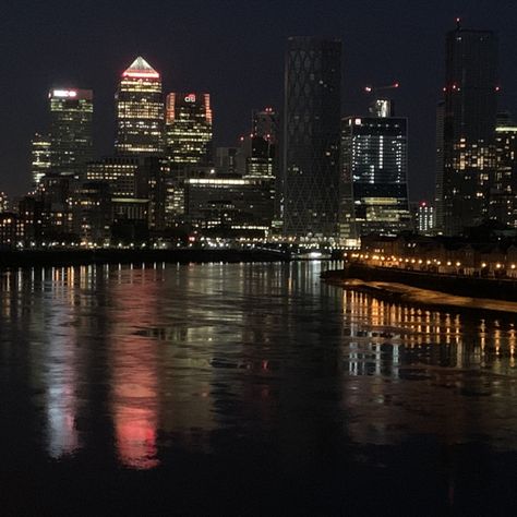 Late Night London Aesthetic, Late Night London, London Work Aesthetic, London Corporate Aesthetic, Canary Wharf Night, London At Night Aesthetic, Canary Wharf Aesthetic, London Life Aesthetic, Captain Phillips