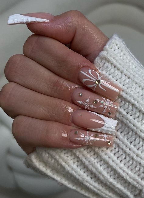 Winter Y2k Nails, Y2k Winter Nails, Christmas Y2k Nails, Nails With White Base, Y2k Christmas Nails, Nail Noel, Christmas Nails 2023, Acrylics Nails, Nails With White