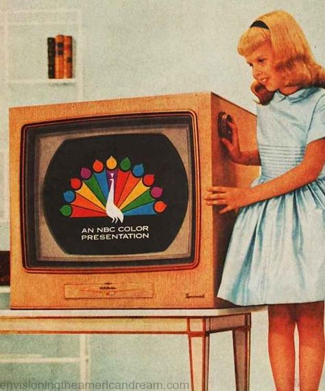 Color television (1953) | 12 Innovations From The 1950s That We Still Use Today Old Television, Color Television, Television Advertising, Vintage Television, Retro Advertising, Vintage Memory, Vintage Tv, Retro Tv, Old Ads