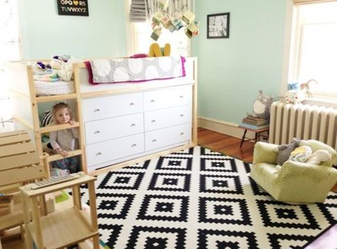 20 Ways to Customize the IKEA KURA Loft Bed & Make It Your Own | Apartment Therapy The little girl has plenty of storage under her KURA with these two dressers, but her parents saved some space behind which they call the "bear cave” and is filled with stuffed animals, pillows and blankets. Ikea Bunk Bed Hack, Cama Ikea Kura, Bunk Bed Hacks, Idea Bilik Tidur, Kura Bed Hack, Ikea Bunk Bed, Ikea Kura Hack, Cama Ikea, Ikea Kura Bed