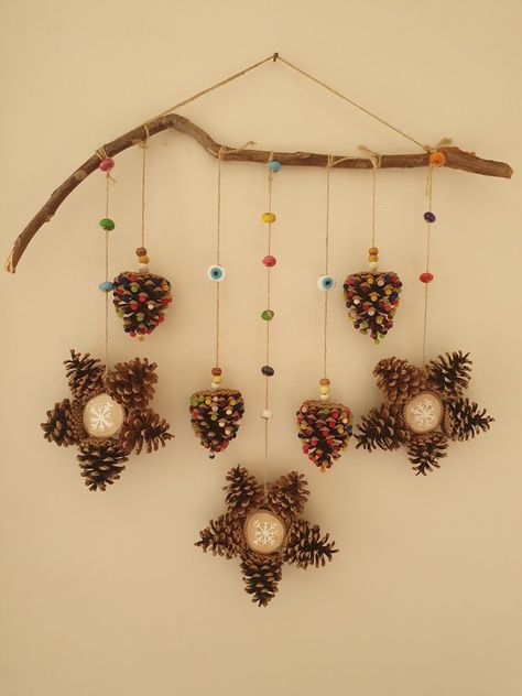 Pine Cone Art, Pinecone Crafts, Cone Crafts, Homemade Christmas Decorations, Cones Crafts, Pine Cone Crafts, Autumn Crafts, Nature Crafts, Winter Crafts