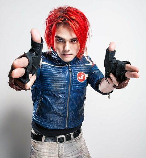 Danger Days Party Poison, Party Poison Mcr, Gerard Way Danger Days, Party Poison, Pew Pew Madafakas, Punk Fashion Diy, Gerald Way, Danger Days, Cute Pink Background