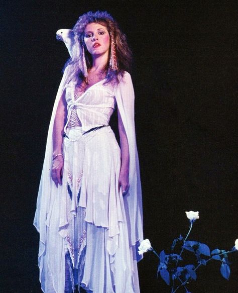 Stevie Stevie Nicks Costume, Stevie Nicks Bella Donna, Nick Young, Buckingham Nicks, Stephanie Lynn, Stevie Nicks Style, Stevie Nicks Fleetwood Mac, White Witch, Joan Jett