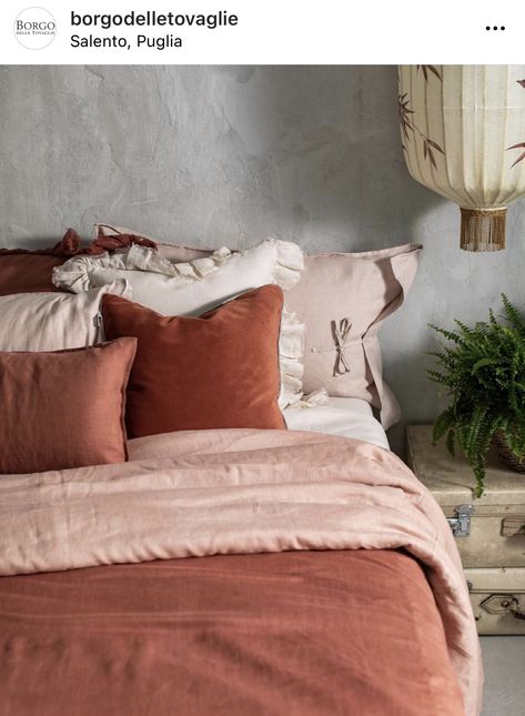 Rust And Pink Bedding, Terracotta Rose Bedding, Rust Colored Bed Spread, Dusty Pink Boho Bedding, Rust Bedding, Light Pink Bedding, Cute Western Bed Spred Rust, Tan Bedroom, Lovely Bedroom