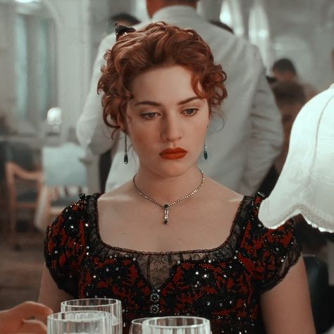 Rose Dewitt Bukater, Rose Titanic, Titanic Dress, Titanic Movie, Fantasy Princess, Ethereal Makeup, Colored Curly Hair, Kate Winslet, Cool Hair Color