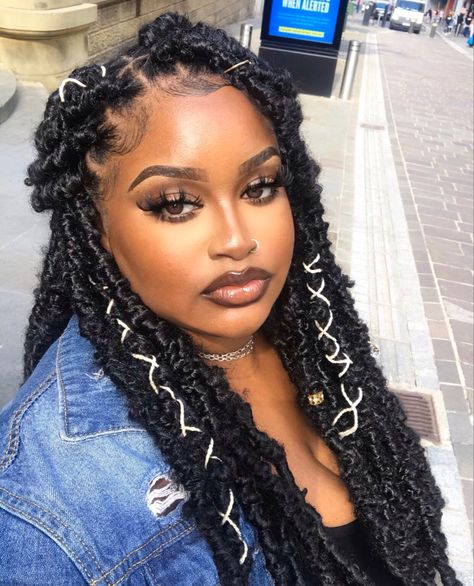 Looking for easy to use distressed faux locs hair? This style was done using our distressed locs hair #protectivestyle #fauxlocs #distressedlocs #softlocs. We are launching them for pre-order this weekend shipping from next week. Soft Locs Hairstyles, Updo Cabello Natural, Curly Faux Locs, Soft Locs, Butterfly Locs, Kanekalon Hairstyles, Marley Hair, Hair Strands, Faux Locs Hairstyles