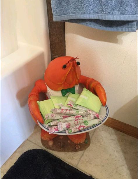 What is this Crustacean and where can I acquire one? Unhinged Home Decor, Room Decor Wishlist, Silly Home Decor, Lobster Bathroom, Cute Furniture For Apartments, Lobster Decorations, Menstruation Crustacean, Silly Decor, Fun House Decor