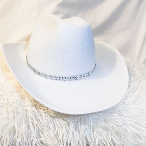 Rhinestone Cowboy Hat, White Cowboy Hat, Rhinestone Cowboy, Felt Cowboy Hats, Adidas Hat, Chapeau Cowboy, Pink Beanies, Cowgirl Hat, News Boy Hat