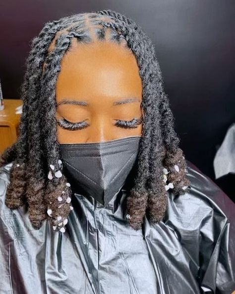 SlaybyNae🌺 on Instagram Middle Part Loc Bob, Middle Part Bob, Dread Locks, Beautiful Locs, I Love Me, Everyday Fashion Outfits, Middle Part, Locs Hairstyles, Loc Styles