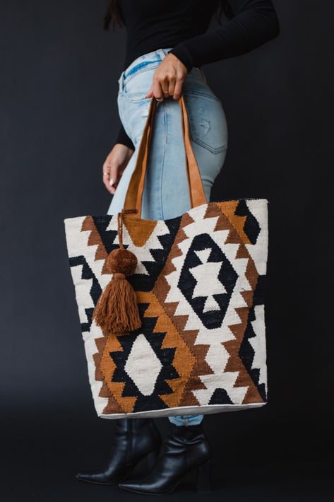 Meet your new favorite tote! Our neutral Aztec inspired tote bag is a must have for all of your upcoming travels and weekend getaways. Fall Tote, Bags Sewing, Knitted Hats Kids, Knit Hat For Men, Knit Jewelry, Tote Bags Sewing, Knitting For Kids, Knitting Women, Sewing Bag