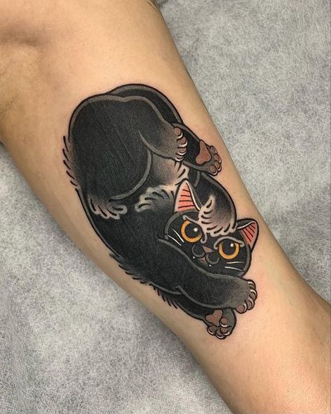 japanese tattoo designs Monmon Cats, Tatuaje Cover Up, Ray Tattoo, Black Cat Tattoos, Kawaii Tattoo, Cat Tattoo Designs, Japanese Tattoos, Tattoo Project, Dark Tattoo