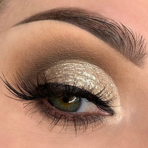 Feral Cosmetics on Instagram: “Let’s GO Commando is going to be your go to liquid eyeshadow for a pop on your lids or simply in the inner corners of your eyes✨…” Bridesmaid Hair Inspo, Gold Makeup Looks, Liquid Eye Shadow, Makeup Artist Tips, Lovely Eyes, Gold Makeup, Brown Eyeshadow, Stage Makeup, Liquid Eyeshadow