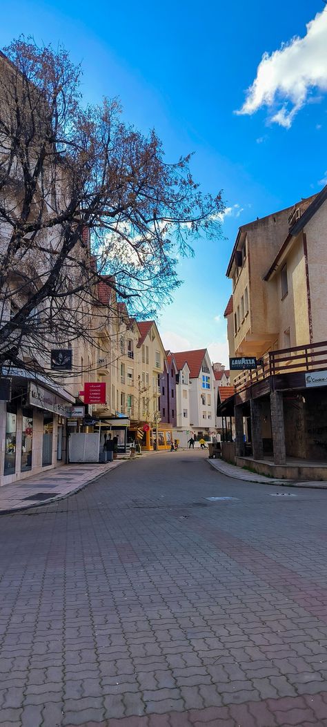 Ifrane Morocco Story, Morocco Nature, Ifrane Morocco, Morocco Photography, Environment Reference, Book Photography Instagram, Visit Morocco, Sun Light, Dream City