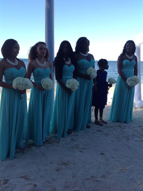 Bridesmaids in mint green dresses and mini bridesmaid in navy blue dress....for our beach wedding in Jamaica Dec 2014 Dress For Beach Party, Mint Green Dresses, Wedding In Jamaica, Dress For Beach, Mint Green Dress, Black Jeans Outfit, Green Dresses, Plan My Wedding, Navy Blue Dress