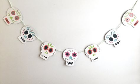 Colorful Sugar Skull Garland Kid Friendly Halloween Decorations, Skull Garland, Sugar Candy Skulls, Wooden Halloween Decorations, Felt Skull, Halloween Luminaries, Halloween Pumpkin Crafts, Cute Halloween Decorations, Happy Halloween Banner