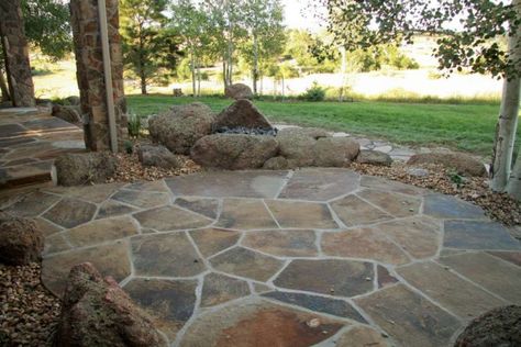 Flagstone Patio Design, Stone Patio Designs, Pea Gravel Patio, Concrete Patios, Backyard Area, Gravel Patio, Stone Patio, Flagstone Patio, Stone Walkway